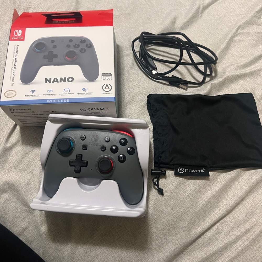 Nintendo PowerA Nano Wireless Controller - Black and Red